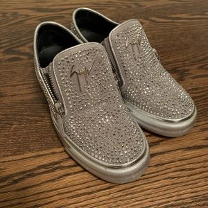 Super Hot GZ Sneaker